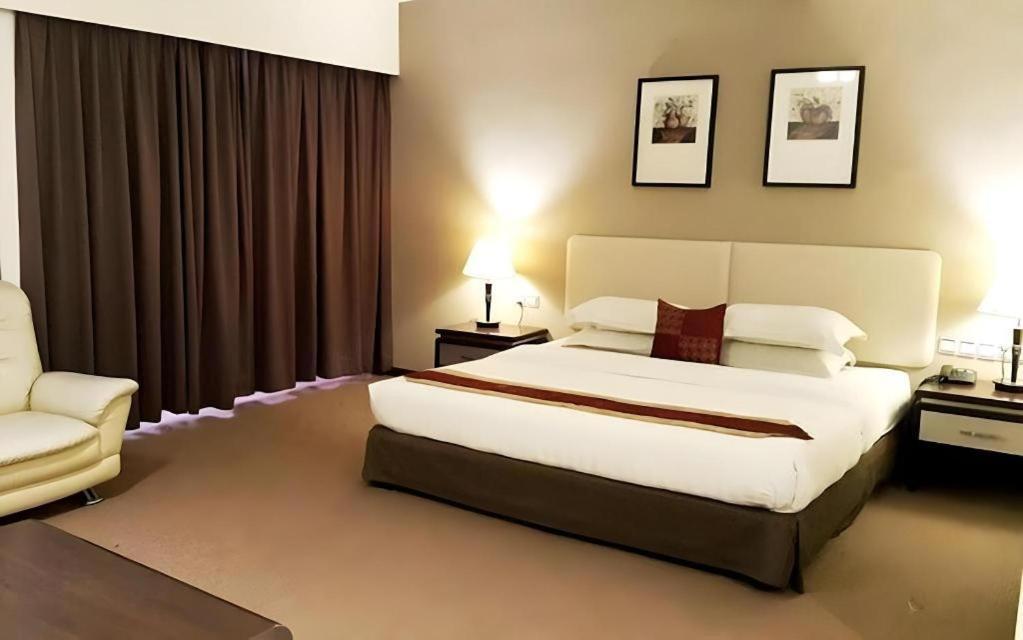 Ritz Garden Hotel Ipoh Exterior foto